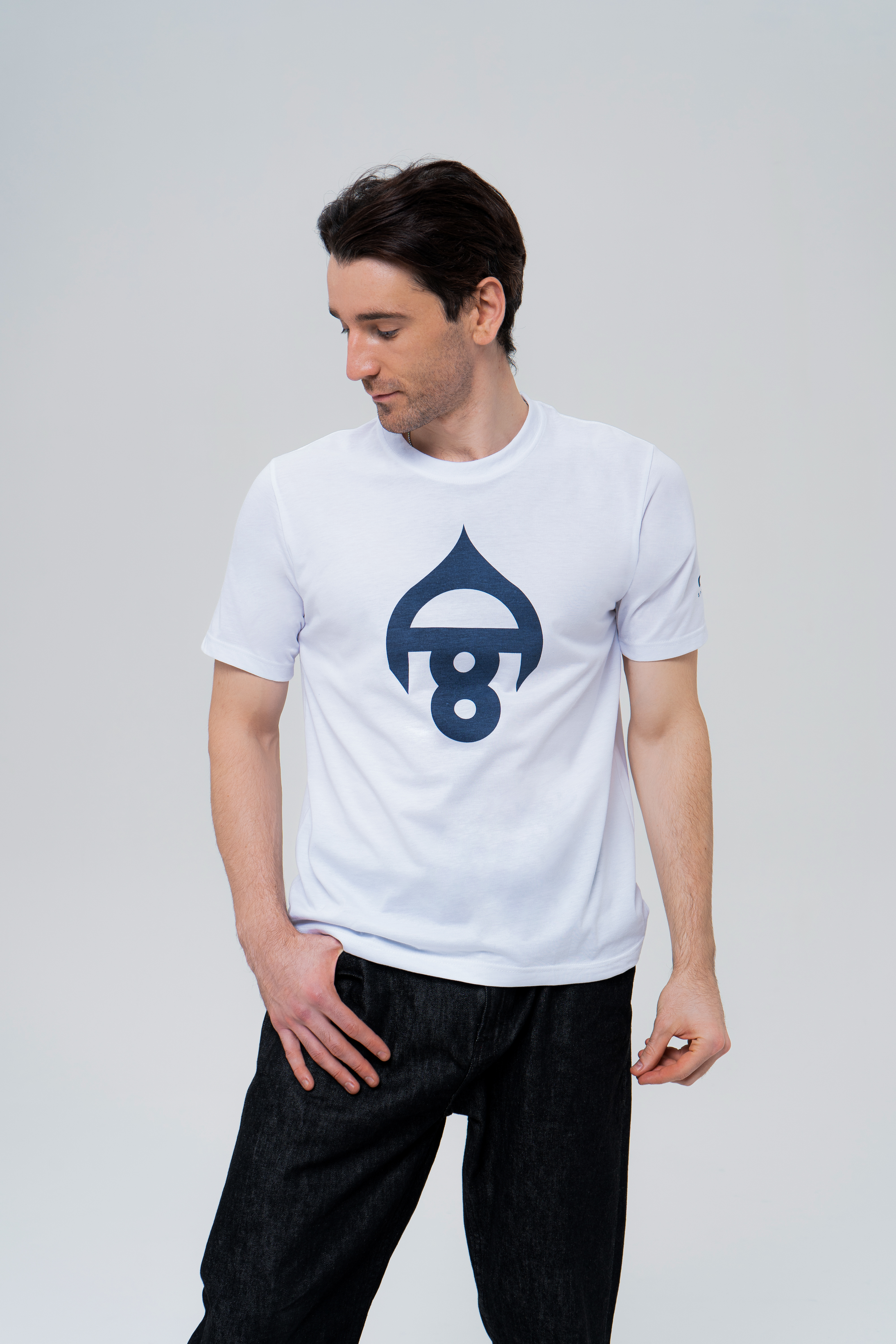 Футболка с коротким рукавом белая с синим - Интернет-магазин бренда Александра Овечкина WWW.OVIGR8.COM