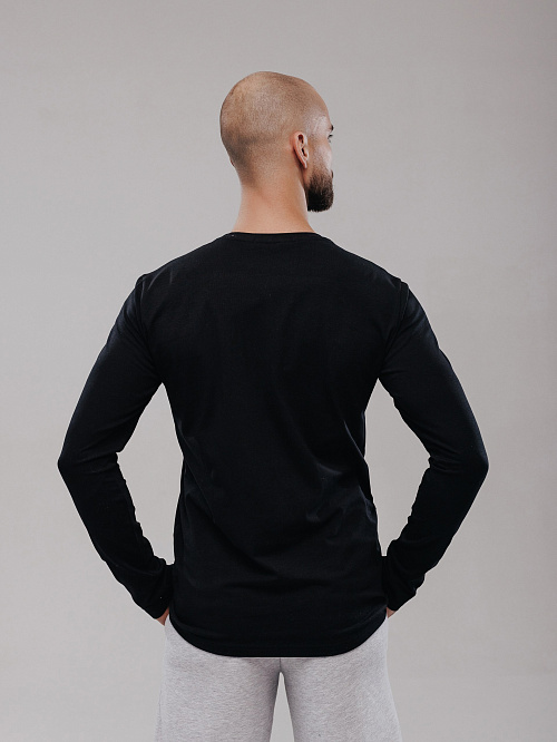 Футболка с длинным рукавом черная