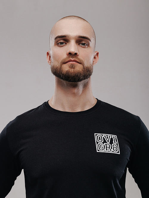 Футболка с длинным рукавом черная