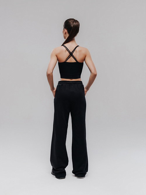 Брюки прямые черные женские