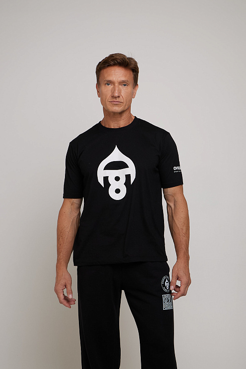 Футболка с коротким рукавом черная  
