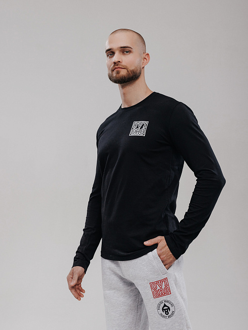 Футболка с длинным рукавом черная