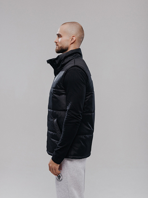 Жилет утепленный черный 